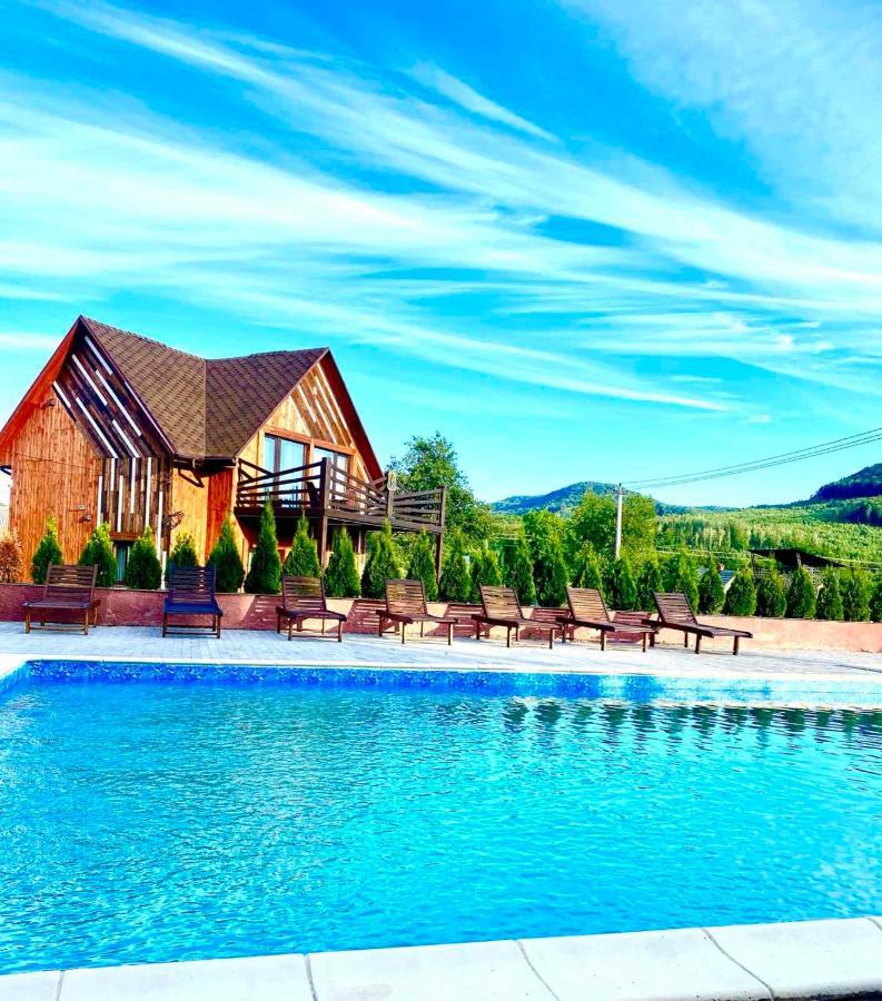 Four Seasons In Carpathians Hotel Мигово Екстериор снимка