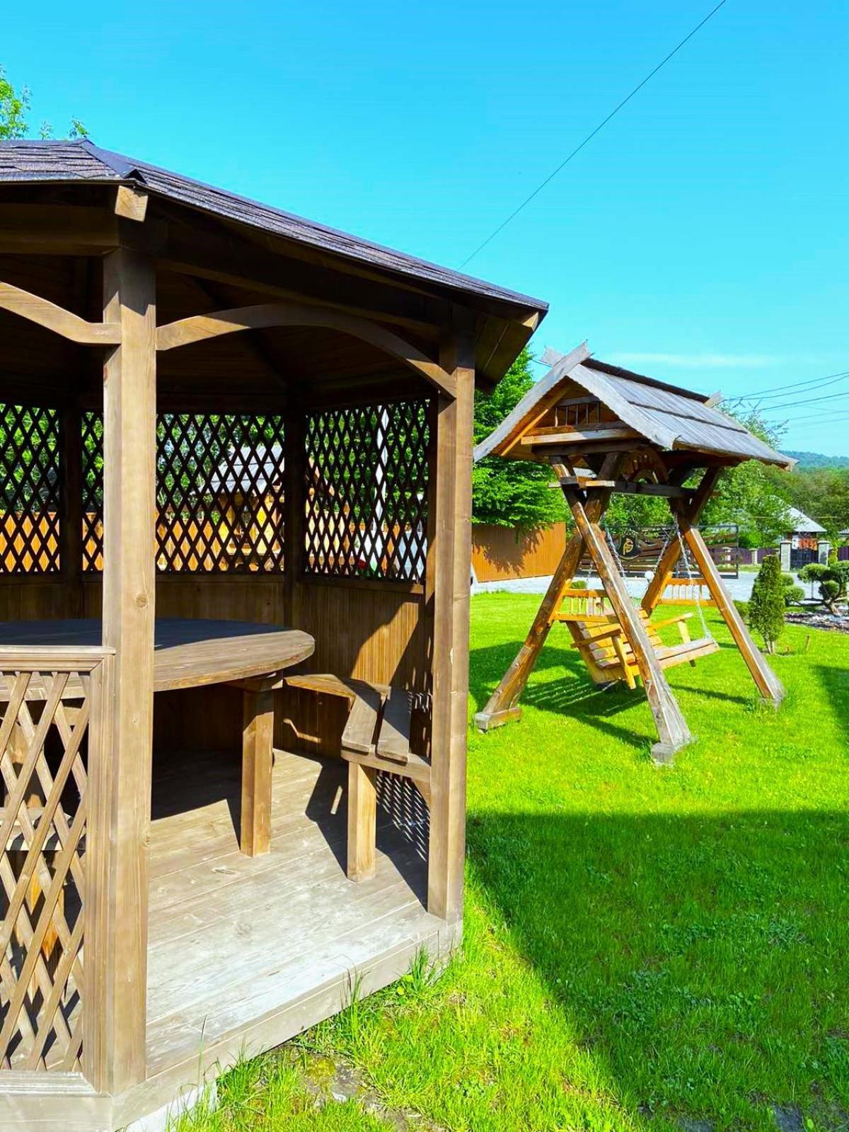 Four Seasons In Carpathians Hotel Мигово Екстериор снимка