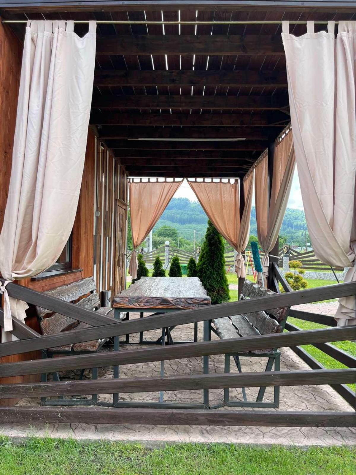 Four Seasons In Carpathians Hotel Мигово Екстериор снимка