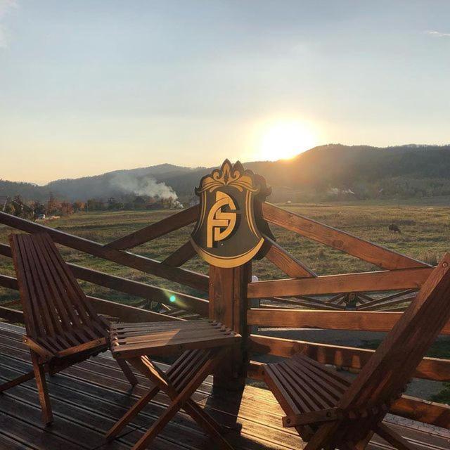 Four Seasons In Carpathians Hotel Мигово Екстериор снимка